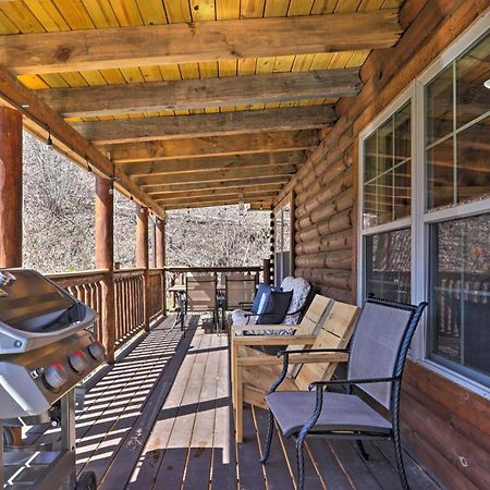Gatlinburg Cabin With Loft And Game Room 1 Mi To Town Exterior foto
