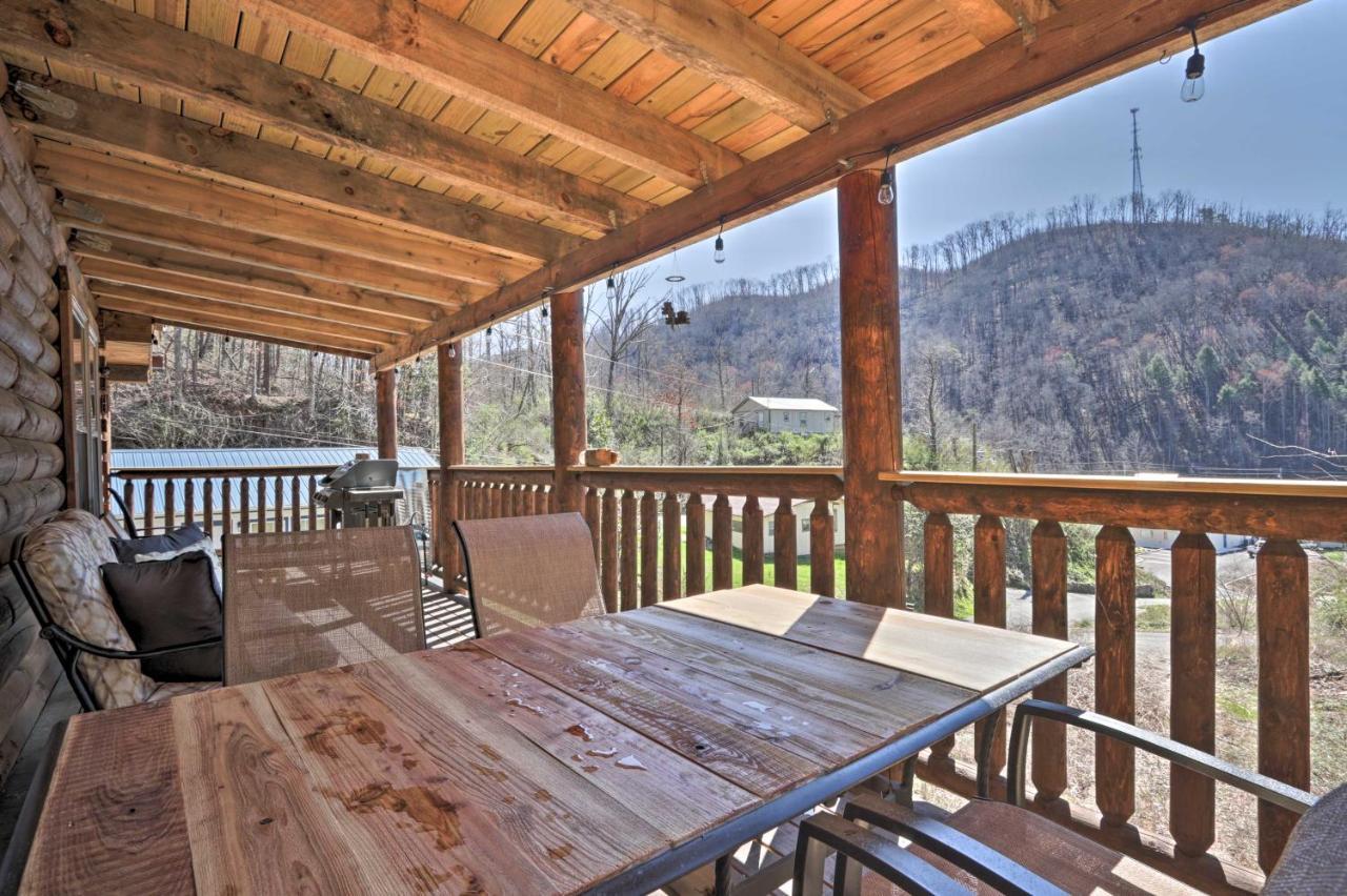 Gatlinburg Cabin With Loft And Game Room 1 Mi To Town Exterior foto